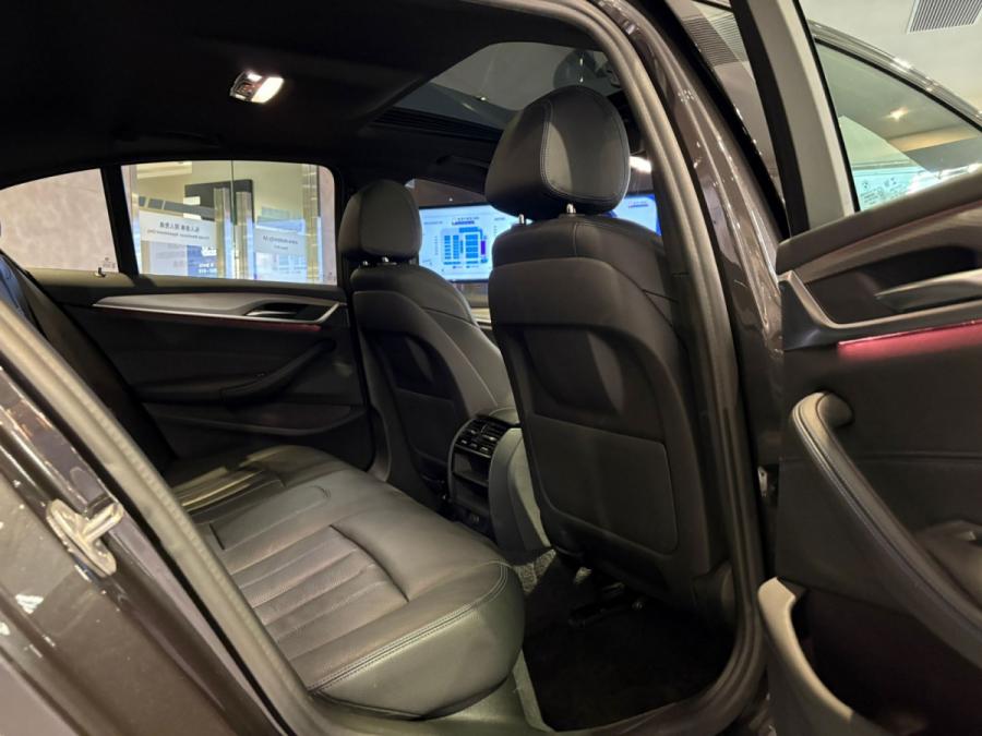 520iA M-Sport - Image 6